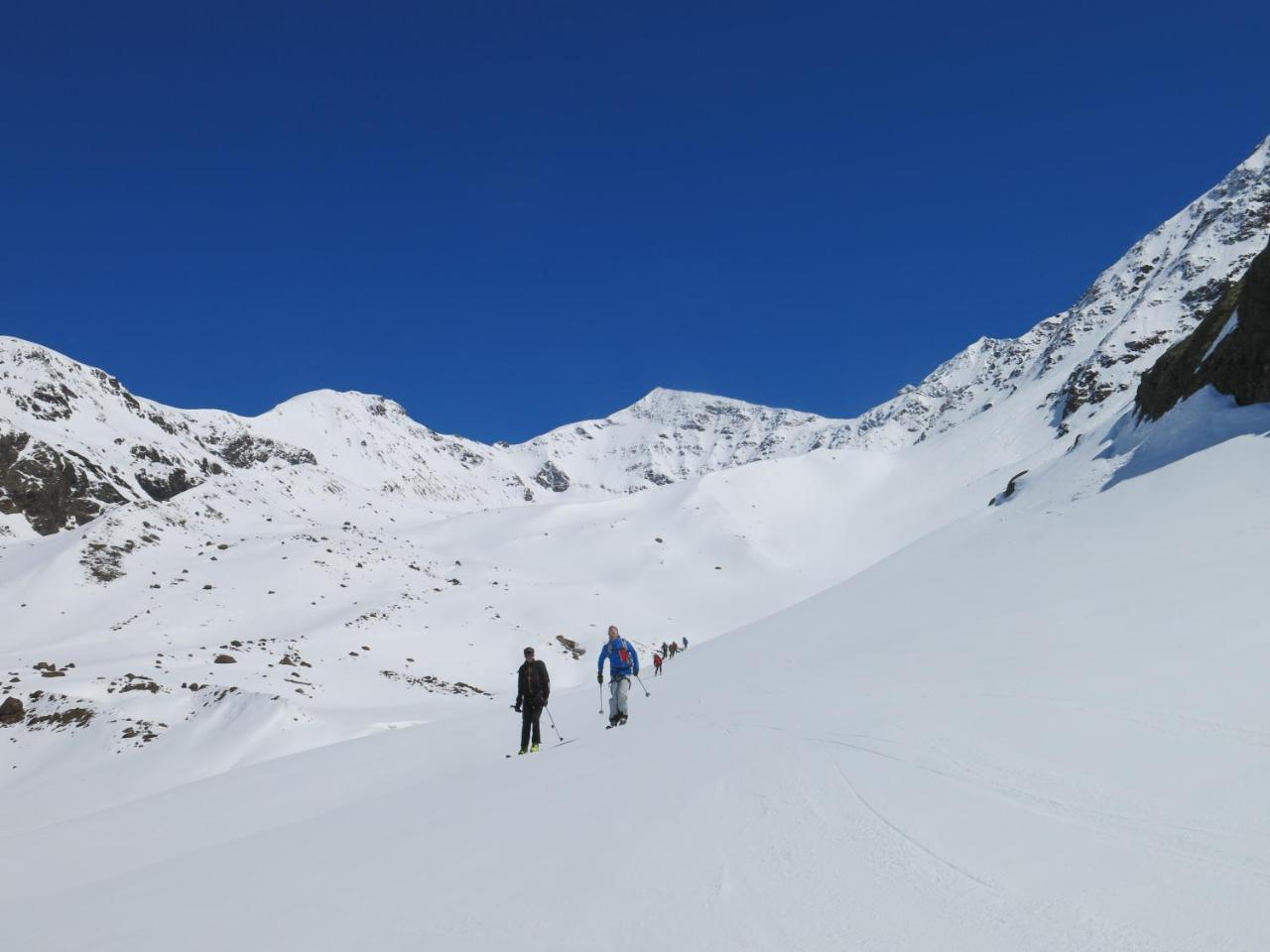 Готель Rifugio Ghiacciaio Dei Forni Вальфурва Екстер'єр фото